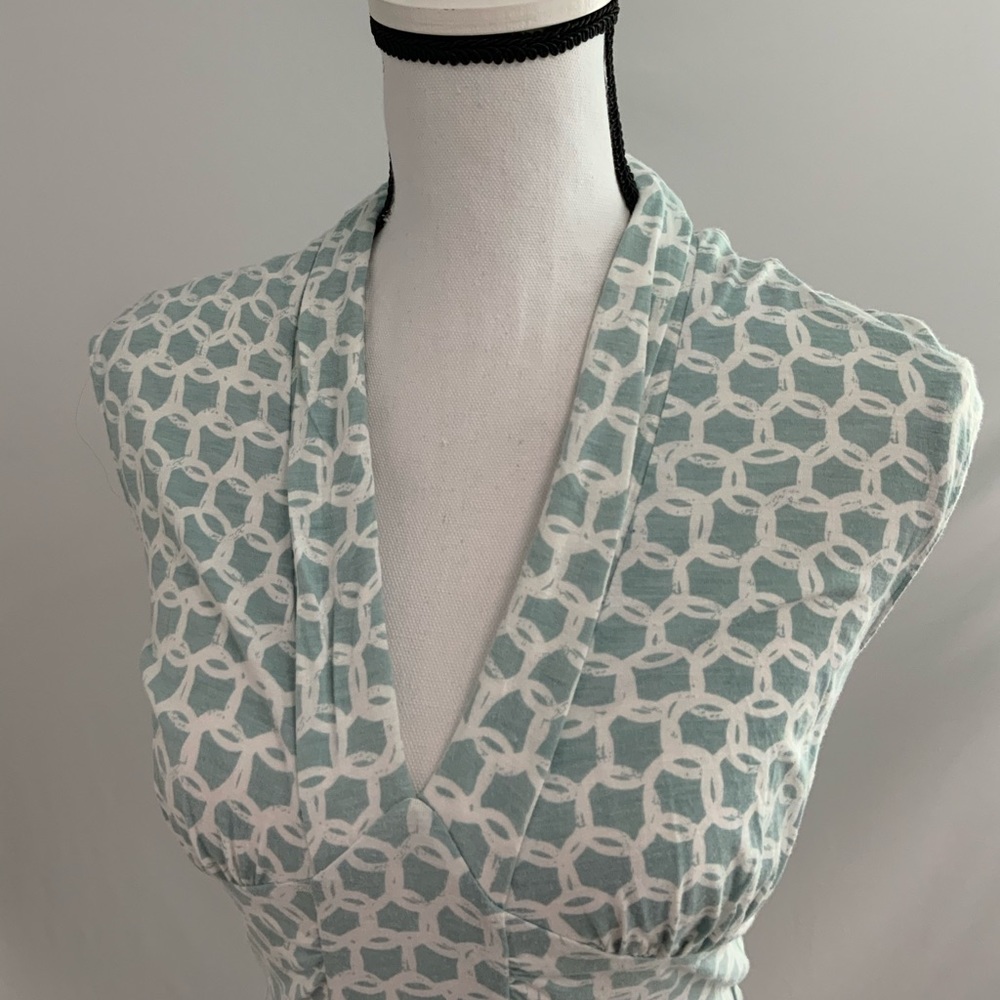 Banana Republic Size Small Sleeveless Darted